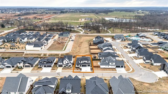 3601 SW Starburst Avenue, Bentonville, AR 72713