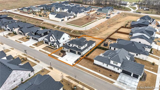 3601 SW Starburst Avenue, Bentonville, AR 72713