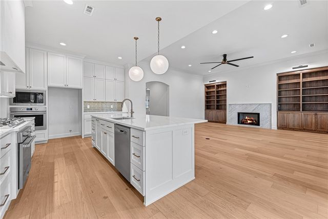 3601 SW Starburst Avenue, Bentonville, AR 72713