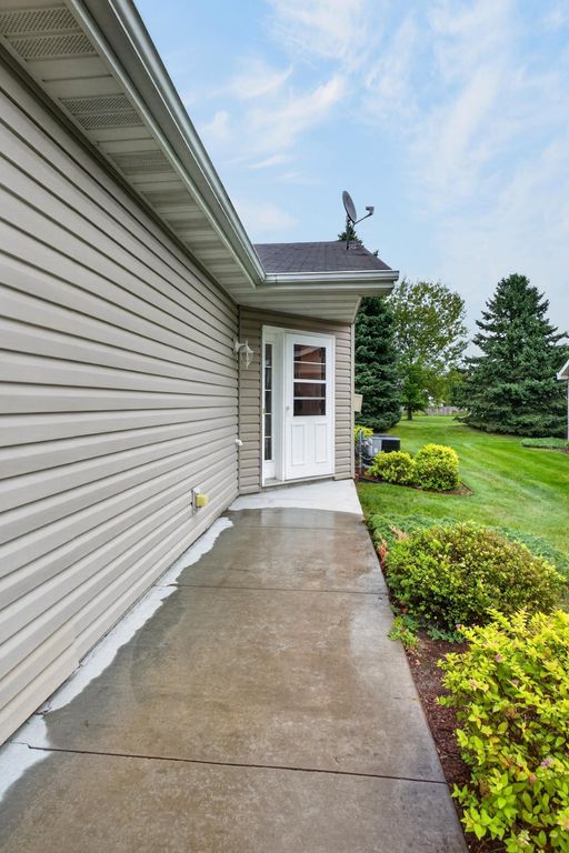 2155 Cleveland Way S, Cambridge, MN 55008 — photo 2