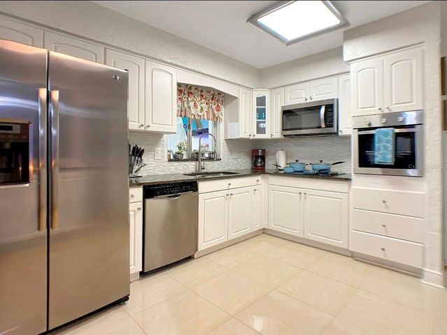 7907 W HIAWATHA STREET, Tampa, FL 33615