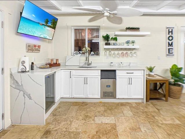 7907 W HIAWATHA STREET, Tampa, FL 33615