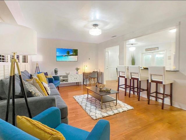 7907 W HIAWATHA STREET, Tampa, FL 33615