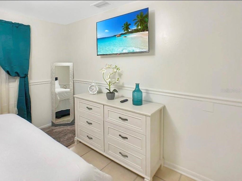 Image 16 of property listing at 7907 W HIAWATHA STREET, Tampa, FL 33615