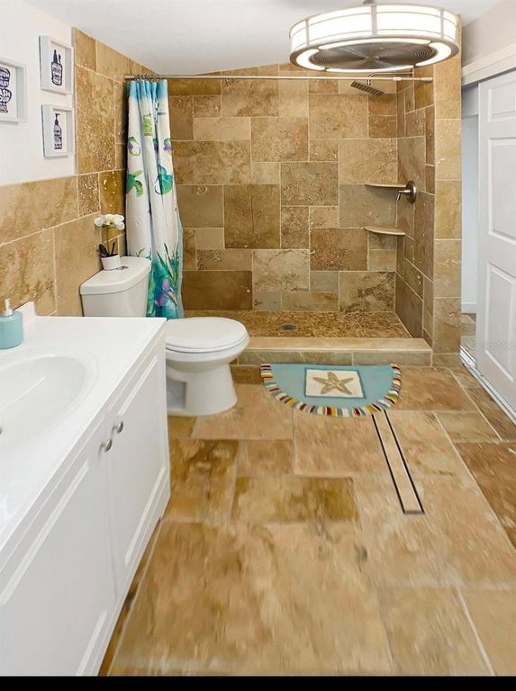 Image 21 of property listing at 7907 W HIAWATHA STREET, Tampa, FL 33615