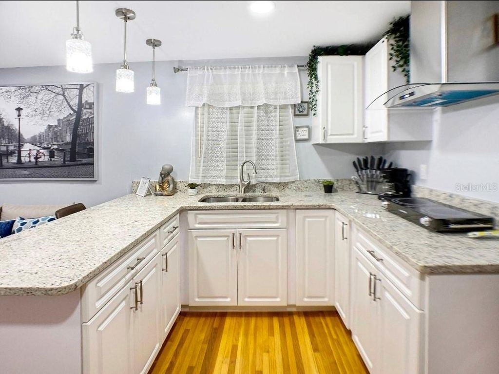 Image 37 of property listing at 7907 W HIAWATHA STREET, Tampa, FL 33615