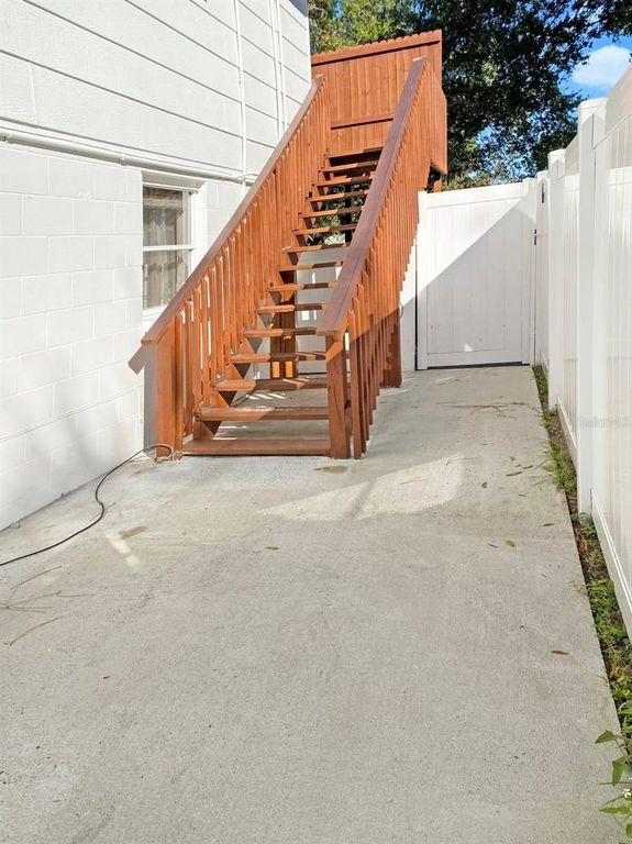 Image 48 of property listing at 7907 W HIAWATHA STREET, Tampa, FL 33615