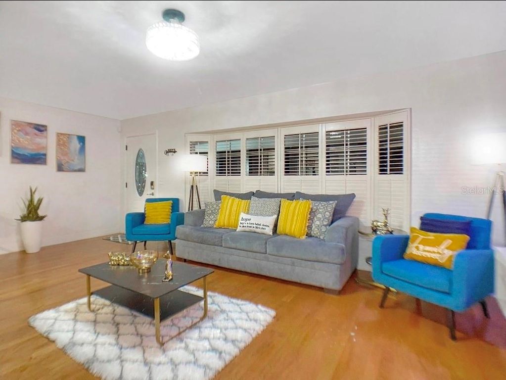 Image 6 of property listing at 7907 W HIAWATHA STREET, Tampa, FL 33615