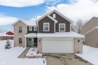814 Cherry Tree Lane, Greenwood, IN 46143