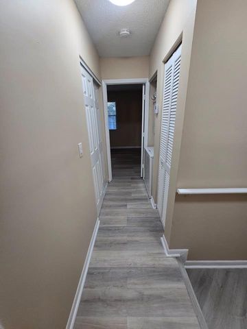 95 SW 3rd St, Pompano Beach, FL 33060