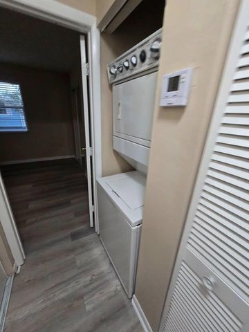 95 SW 3rd St, Pompano Beach, FL 33060