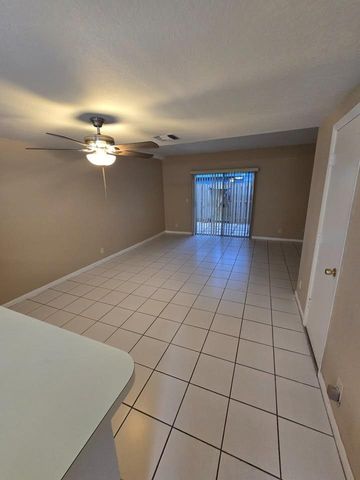 95 SW 3rd St, Pompano Beach, FL 33060