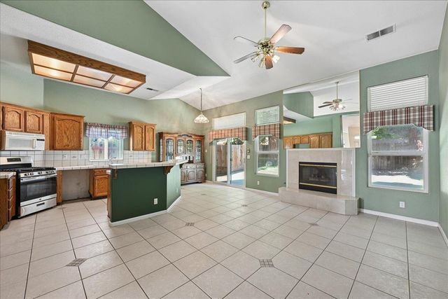 1165 Portola Valley Rd, Yuba City, CA 95993