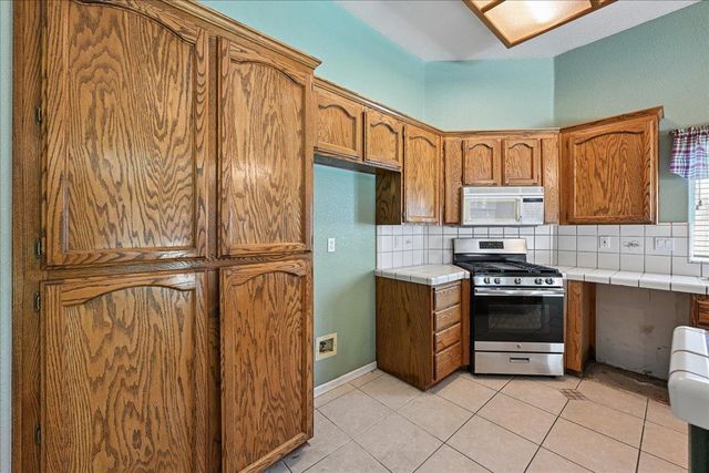 1165 Portola Valley Rd, Yuba City, CA 95993