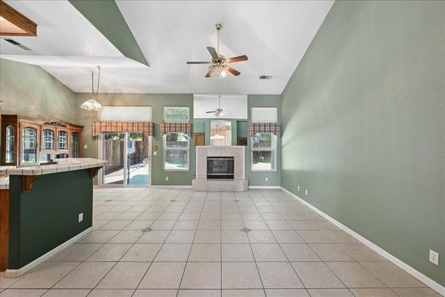 1165 Portola Valley Rd, Yuba City, CA 95993