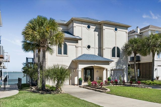 1554 Windsong Way, Tiki Island, TX 77554