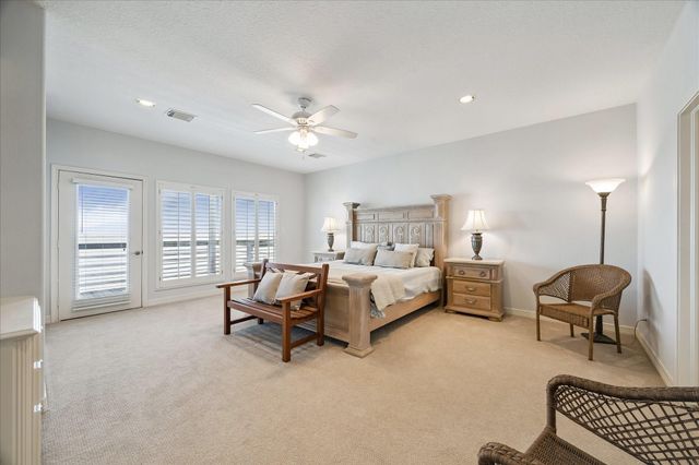 1554 Windsong Way, Tiki Island, TX 77554