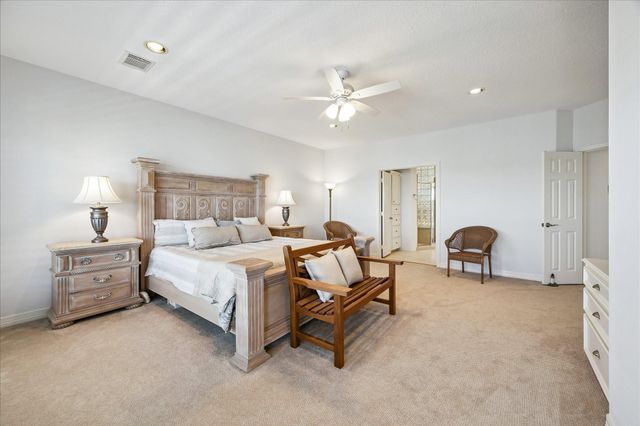 1554 Windsong Way, Tiki Island, TX 77554