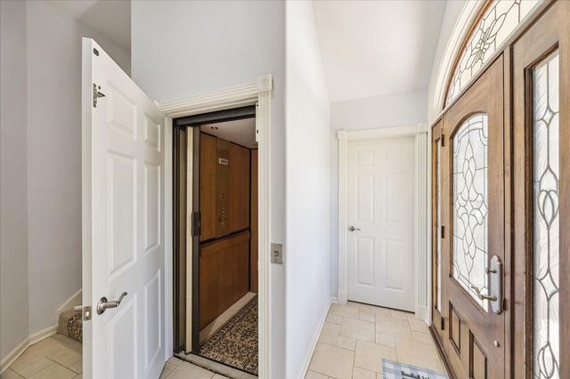 1554 Windsong Way, Tiki Island, TX 77554