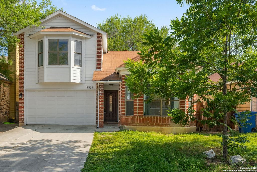 9367 Valley Hedge, San Antonio, TX 78250