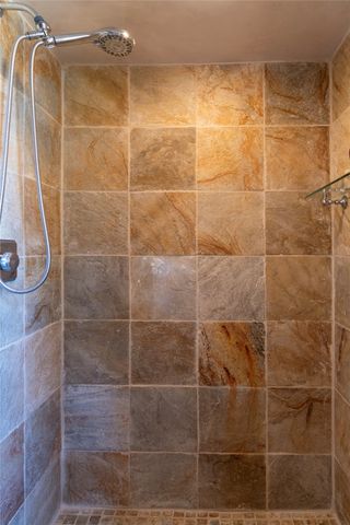 61 Three Rock Rd, Santa Fe, NM 87506