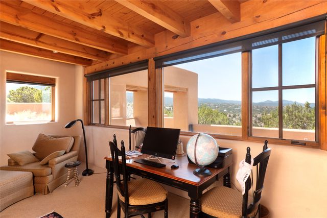 61 Three Rock Rd, Santa Fe, NM 87506