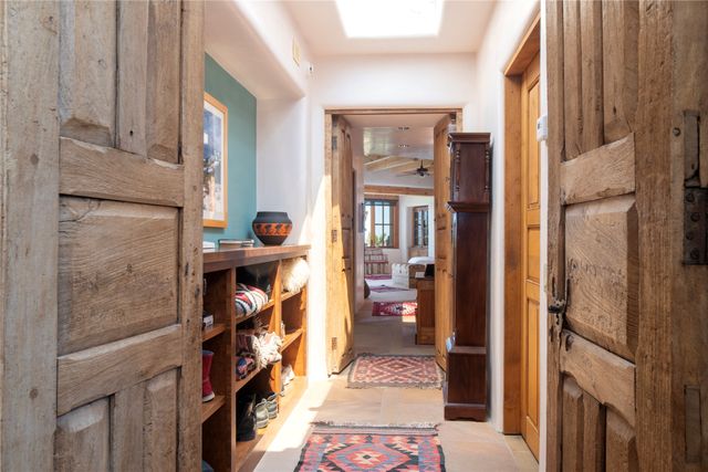 61 Three Rock Rd, Santa Fe, NM 87506