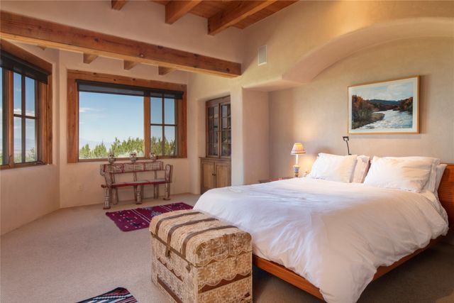 61 Three Rock Rd, Santa Fe, NM 87506
