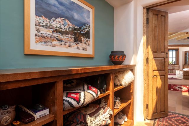 61 Three Rock Rd, Santa Fe, NM 87506