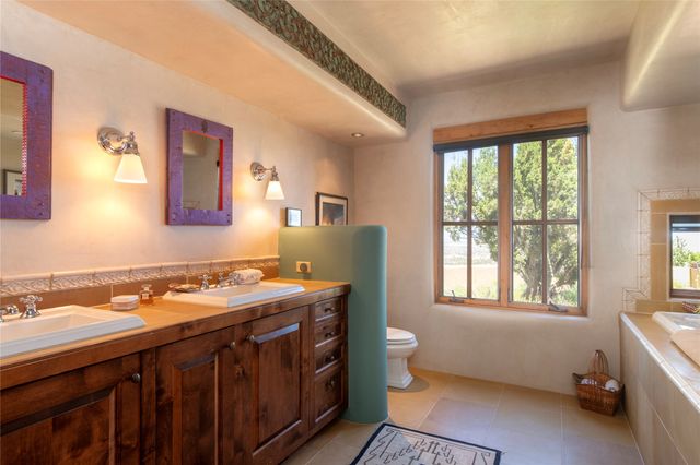 61 Three Rock Rd, Santa Fe, NM 87506
