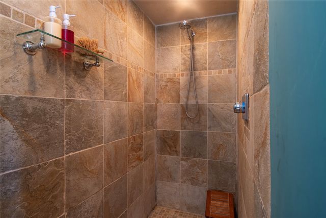 61 Three Rock Rd, Santa Fe, NM 87506