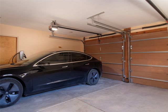 61 Three Rock Rd, Santa Fe, NM 87506