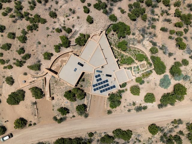 61 Three Rock Rd, Santa Fe, NM 87506