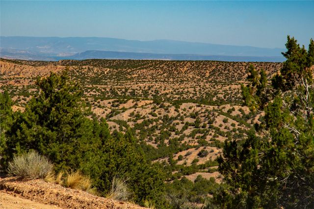 61 Three Rock Rd, Santa Fe, NM 87506