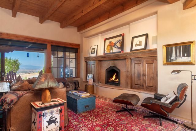 61 Three Rock Rd, Santa Fe, NM 87506