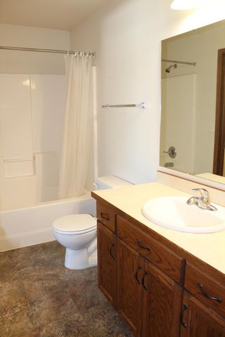 922 31st Avenue W, West Fargo, ND 58078