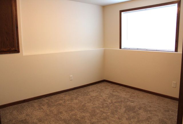 922 31st Avenue W, West Fargo, ND 58078