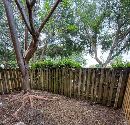 2560 SE 15th Ct, Homestead, FL 33035