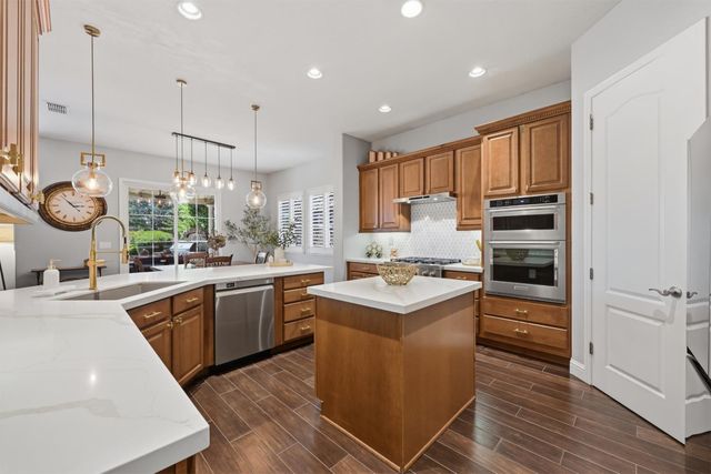 9313 Eagle Springs Pl, Roseville, CA 95747