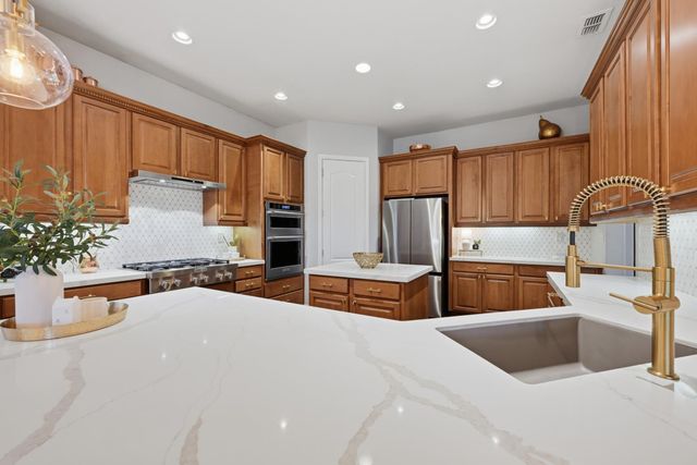 9313 Eagle Springs Pl, Roseville, CA 95747