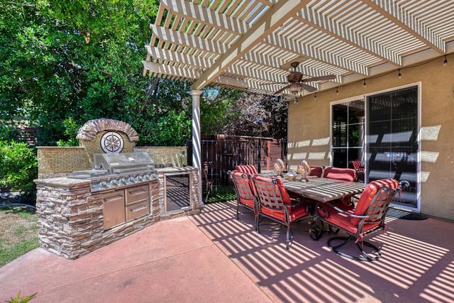 9313 Eagle Springs Pl, Roseville, CA 95747