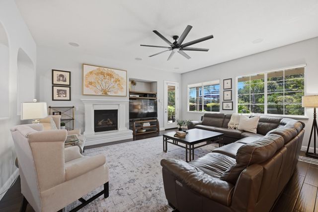 9313 Eagle Springs Pl, Roseville, CA 95747