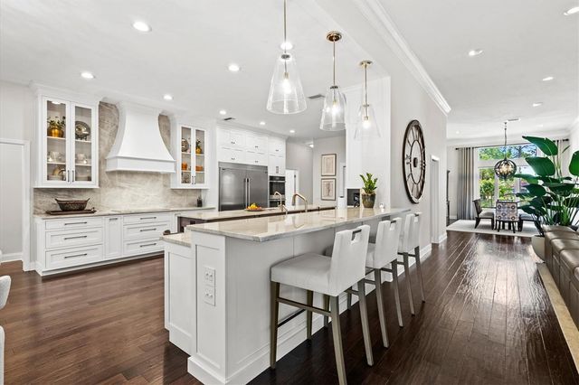 7305 LINKS COURT, Sarasota, FL 34243