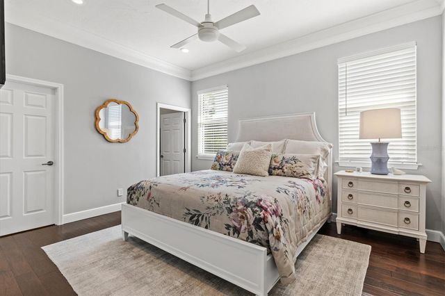 7305 LINKS COURT, Sarasota, FL 34243