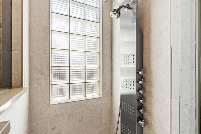 7305 LINKS COURT, Sarasota, FL 34243