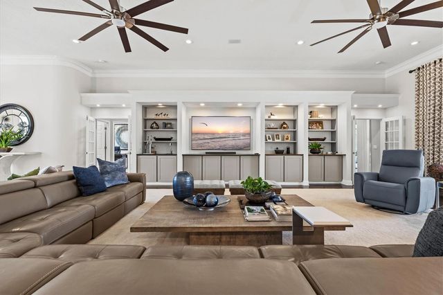 7305 LINKS COURT, Sarasota, FL 34243