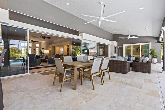 7305 LINKS COURT, Sarasota, FL 34243