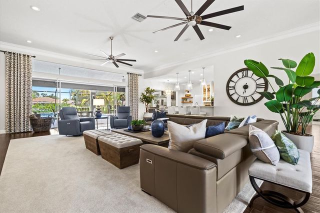 7305 LINKS COURT, Sarasota, FL 34243