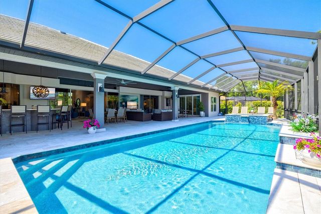 7305 LINKS COURT, Sarasota, FL 34243