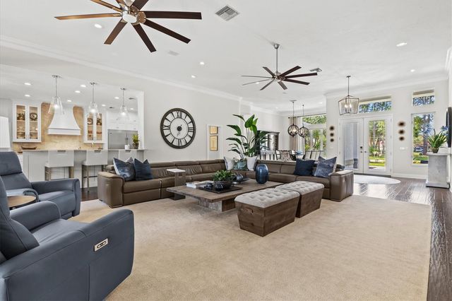 7305 LINKS COURT, Sarasota, FL 34243